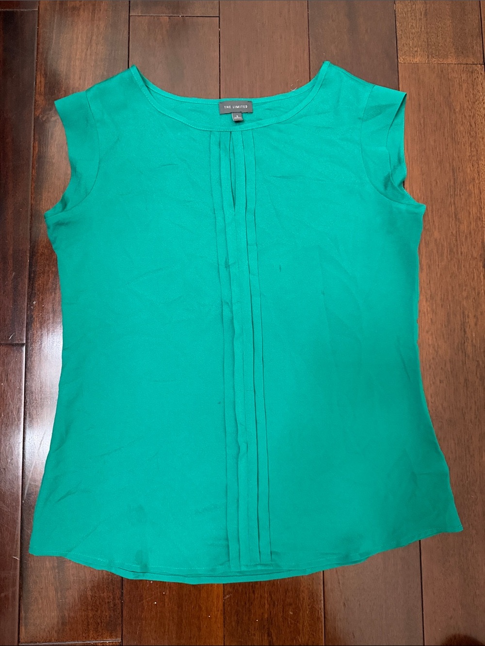 The Limited Women's Green Pleated Front Cap Sleeve Top